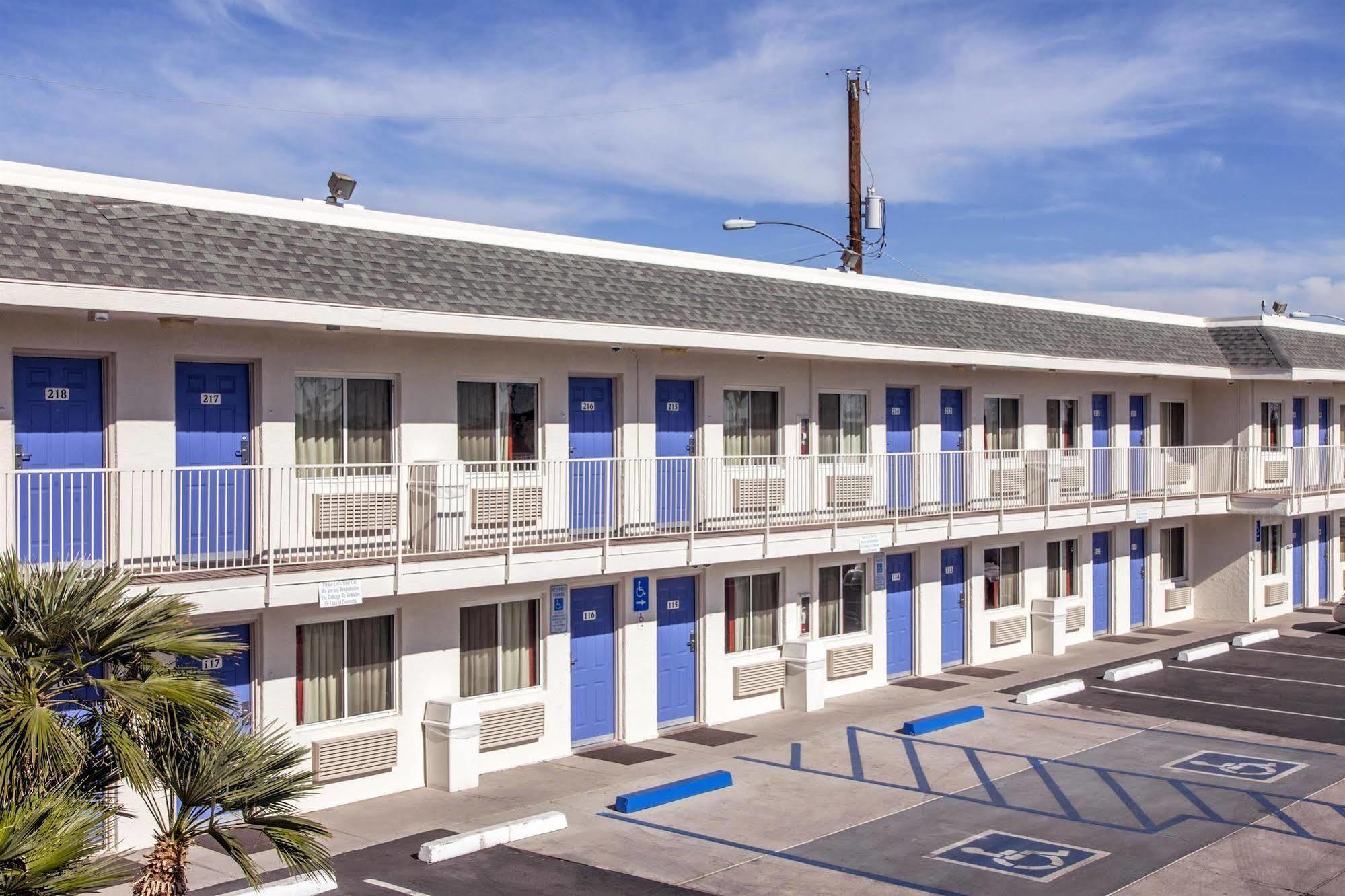 Motel 6-Phoenix, Az - Airport - 24Th Street Ngoại thất bức ảnh