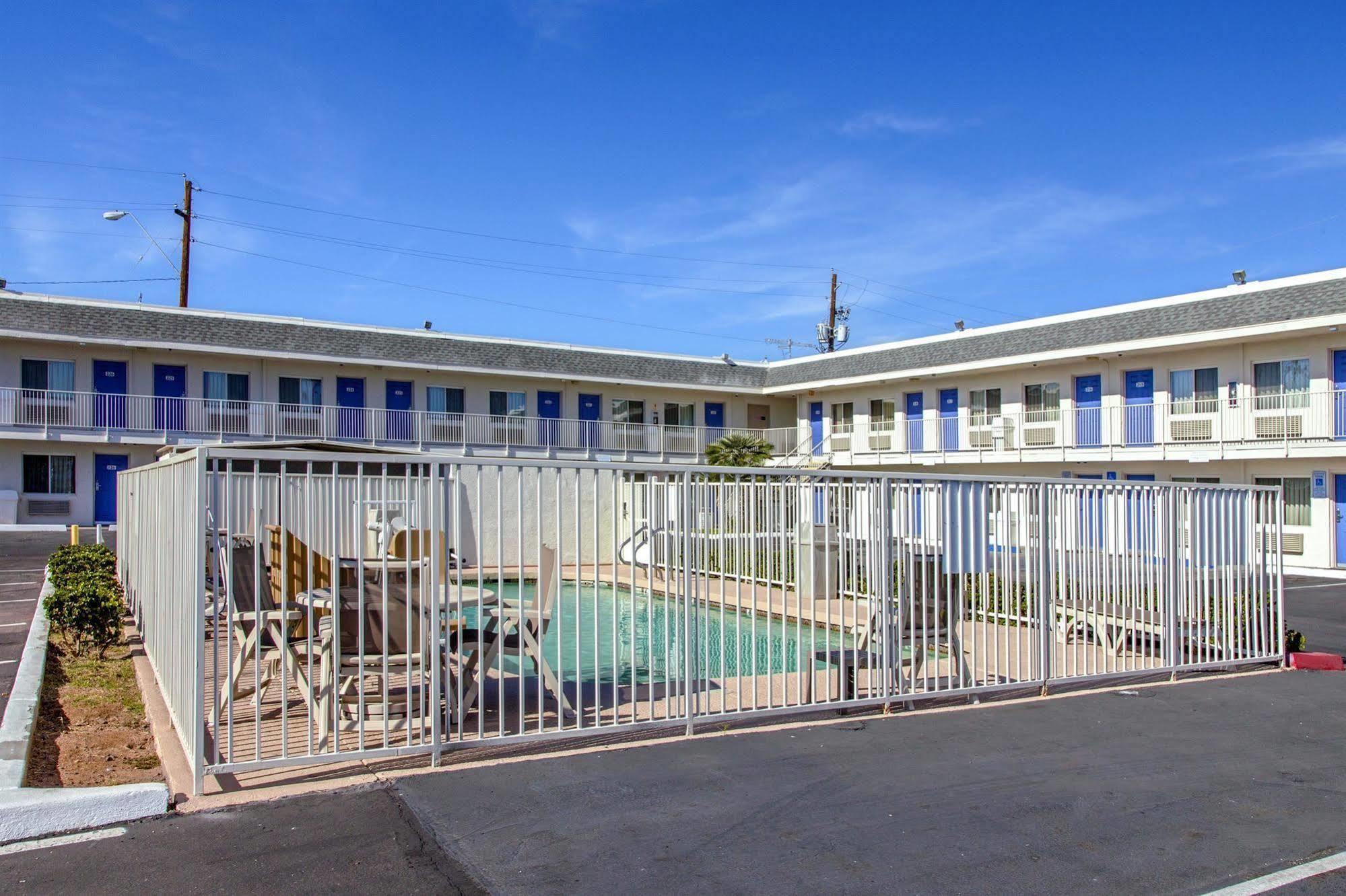 Motel 6-Phoenix, Az - Airport - 24Th Street Ngoại thất bức ảnh